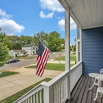 Holiday home Cma Fest The Bluebelle E Nash Songwriter 3 Bed 3 Bath Hot Tub Fenced Yard 30 Or Days By Skyrun Nashville