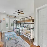 Cma Fest The Bluebelle E Nash Songwriter 3 Bed 3 Bath Hot Tub Fenced Yard 30 Or Days By Skyrun *