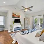 Cma Fest The Bluebelle E Nash Songwriter 3 Bed 3 Bath Hot Tub Fenced Yard 30 Or Days By Skyrun * Nashville