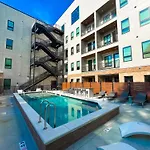 The Smokeshow On Music Row Near Broadway In Downtown Nashville- Pool, Gym, Patio