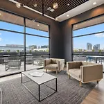 The Smokeshow On Music Row Near Broadway In Downtown Nashville- Pool, Gym, Patio Holiday home *
