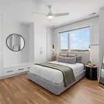 Private Rooftop With Garage Walk To Restaurants Shops And Coffee Holiday home *