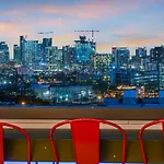 Ultimate Rooftop Double Games Bbq Skyline Views Holiday home *