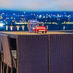 Ultimate Rooftop Double Games Bbq Skyline Views Holiday home *