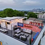 Holiday home Ultimate Rooftop Double Games Bbq Skyline Views Nashville