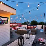 Holiday home Ultimate Rooftop Double Games Bbq Skyline Views