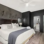 Holiday home Beautiful 3bd With 2 Story Rooftop For *