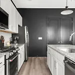 Beautiful 3bd With 2 Story Rooftop For Holiday home Nashville