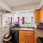 Apartment Heart Of Downtown/walk To Broadway & The Action/bars/music Venues/honky Tonks! Nashville
