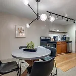 Charming Stay For 4 In Family Dt Walk To Broadway