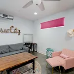 Holiday home Modern 2 Bdr Townhome Minutes From Downtown Nashville