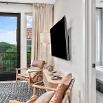 Apartment Penthouse View Flat Modern Design With Balcony Nashville