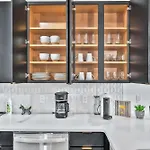 Apartment Penthouse View Flat Modern Design With Balcony *
