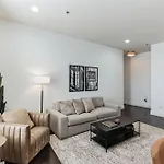 1 Bdr Loft Centrally Located In West End Nashville