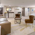 Retreat For 4 Near Dt Walk To Broadway