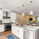 Play At 8th & Argyle Elite Vacation Spot * Nashville