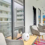 Illume 223 Apartment