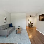 Brentwood A2 I Cozy & Comfy I 2bd I Free Parking *