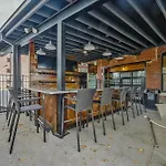 Luxe Loft With Speakeasy Parking And 2 Mi To Broadway Apartment *