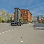 Apartment Luxe Loft With Speakeasy Parking And 2 Mi To Broadway *