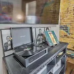 Luxe Loft With Speakeasy Parking And 2 Mi To Broadway