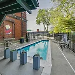 Apartment Luxe Loft With Speakeasy Parking And 2 Mi To Broadway