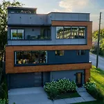 Modern Stunner 5 Min To Dt Hot Tub Rooftop Views