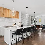 Two Adjacent Homes By 12 South And Belmont That Sleeps 24 * Nashville
