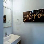 Holiday home Modern 2 Bdr Townhome Minutes From Downtown *