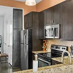 Holiday home Beautiful For 4 Mins To Nightlife *