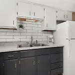 Apartment Trendy On Music Row Walk To Dozens Of Bars *