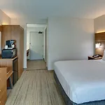 Express W-i40 By Ihg Hotel