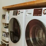 Apartment Storybook - Perfect For Couples And Solo Travelers *