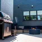 Luxury Retreat Sauna, Hot Tub And Fire Pit Nashville