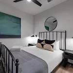 Odyssey Apartment *