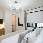 2 Homes With Rooftops & Views Holiday home Nashville