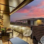2 Homes With Rooftops & Views Holiday home *