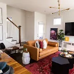 Stylish Home For 12 8Th Ave South 6 Beds