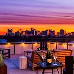 Rooftop Views Stylish Decor Nash Downtown Access Apartment Nashville