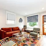 Casa Azul King Beds Close To Broadway Hot Tub Holiday home *