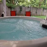 Casa Azul King Beds Close To Broadway Hot Tub Holiday home *