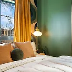 Three King With Pool Gym Balcony & Garage Right On Music Row Downtown Views From Rooftop Walk To Rca B & Local Dining Under 2 Miles To Broadway Elevator Access 24 Hr Hospitality
