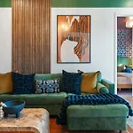 Three King With Pool Gym Balcony & Garage Right On Music Row Downtown Views From Rooftop Walk To Rca B & Local Dining Under 2 Miles To Broadway Elevator Access 24 Hr Hospitality * Nashville