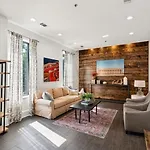Holiday home Dream In Desirable West End Nashville
