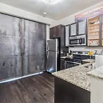 Dream In Desirable West End *