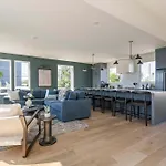 The Linden - Rooftop Views Refined Design New Holiday home Nashville