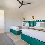 The Linden - Rooftop Views Refined Design New Holiday home *