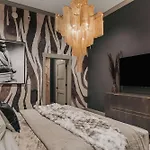 Starr Piano - Roxie And Carraway - 8 Bedrooms Holiday home *