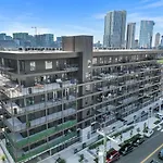 Hyve - Mahogany - Walk To Broadway