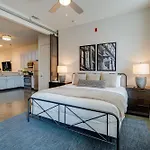 Lofts At 30th - Modern Escape - Mins To Broadway Holiday home *